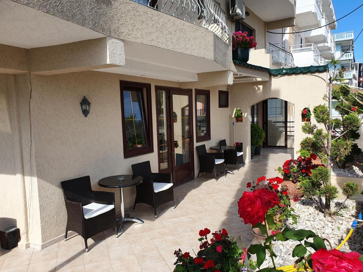 Tropicana Paralía Exterior foto